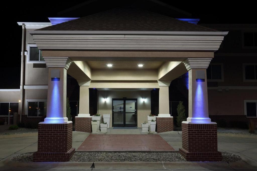 Holiday Inn Express O'Neill Exterior foto